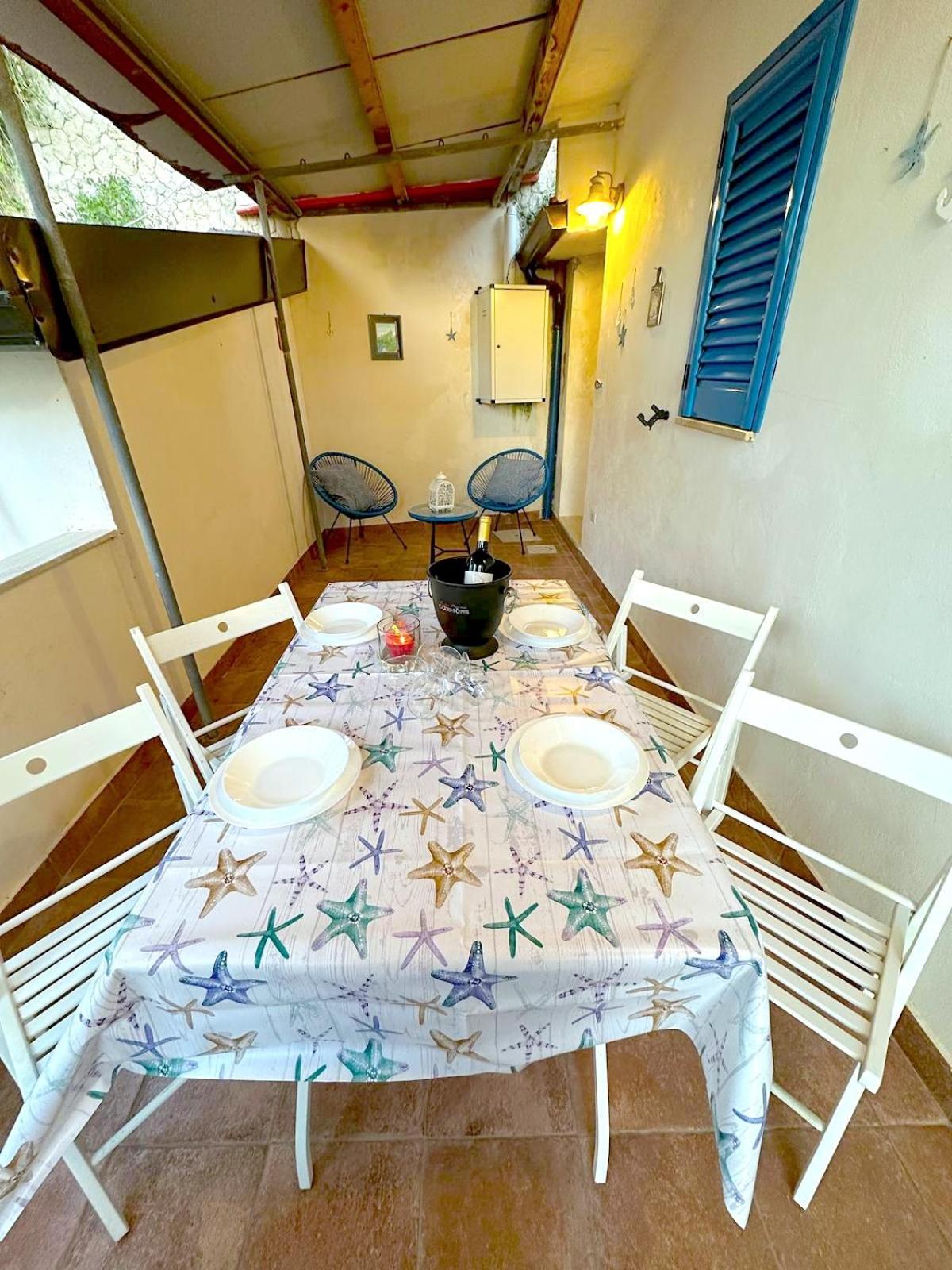 Dilettaanna Apartment With Private Garden Тропея Экстерьер фото